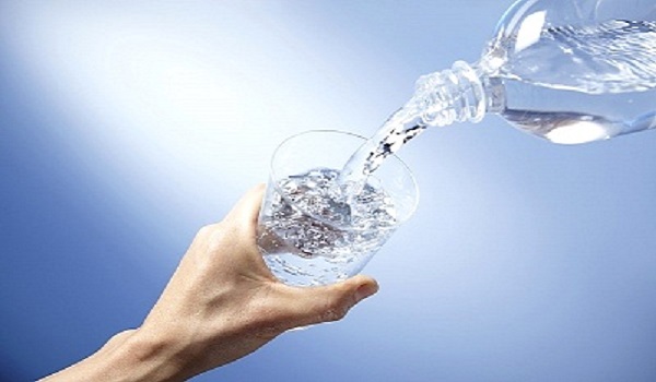 Uống nhiều nước suối có tốt cho sức khỏe không?